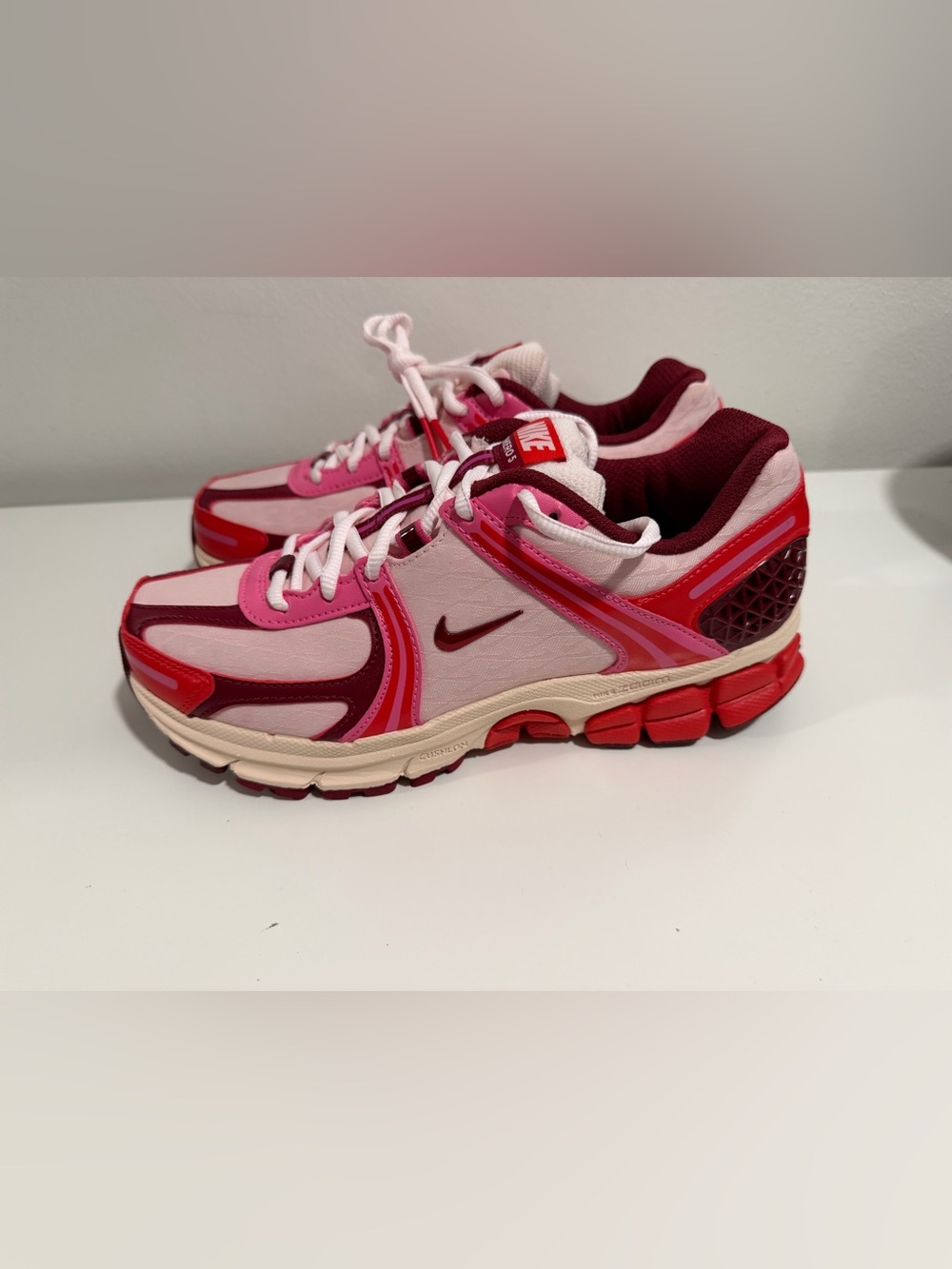 Women Nike Vomero 5